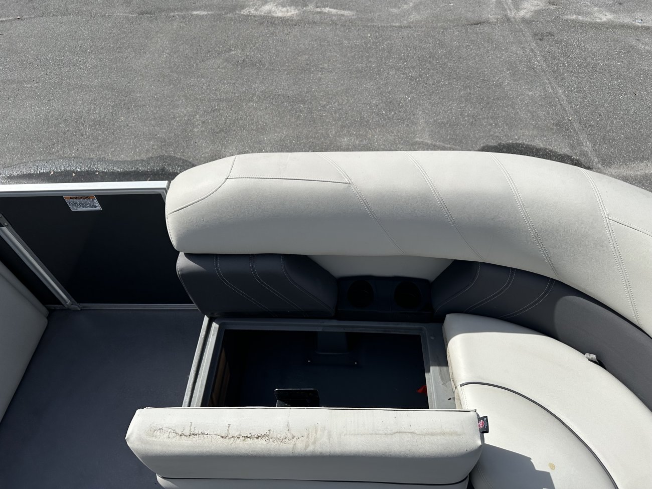 Small lightweight and, durable boats made of aluminum are most often used for freshwater fishing. They are generally very simple craft, featuring riveted or welded aluminum hulls and bench seating.