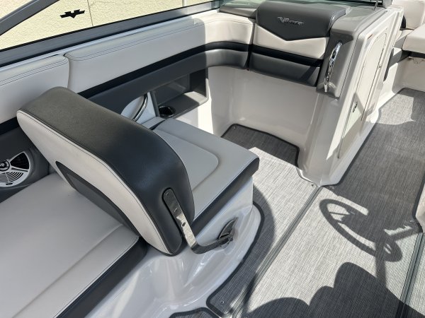 Is your family being pulled in different directions? Whether it's fishing, tubing, skiing or just cruising along enjoying the scenery, there are few forms of recreation that offer families the chance to reconnect like a day spent together on the water.